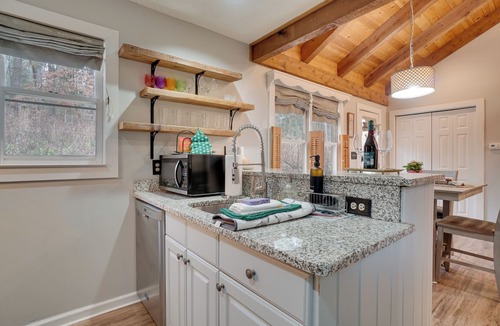 Sautee Nacoochee Cottage | 5 Forested Acres! Peaceful Retreat 4 Mi to Helen