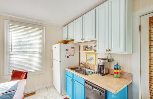 Mossy Oaks Cottage | 5 Mi to Downtown Beaufort: Pet-Friendly Cottage!