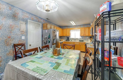 New Bern House | 5 Mi to Dtwn New Bern & Riverfront: Home w/Yard!