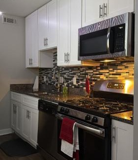Marietta Apartment | 5-Min to The Battery Modern Chill Escape