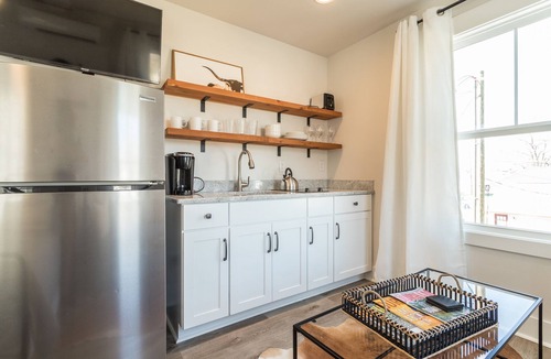 Durham Apartment | 5 Minute walk to Grocery & Grub, 1 mile away from Downtown & Duke University!