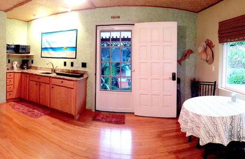 Kalaoa House | 5 Minutes to Beach & Town-Perfect Location, Private & Peaceful. A/C