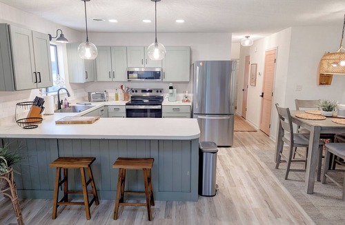 Little River Condo | 5 minutes to Cherry Grove! Stay in style and comfort at the beach!