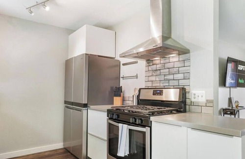 Franklin Park Apartment | 5412 Pine xxxxxxxxxx