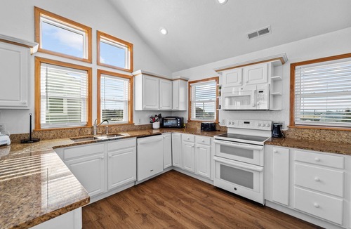 Nags Head House | 5703- The Fritz Carlton - Luxury Oceanfront Nags Head Estate With Pool