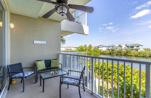 Ruskin House | 577 Little Harbor