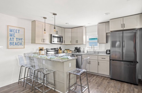 Wilmington House | 5bd Urban Central: BBQ - 5mins to Downtown