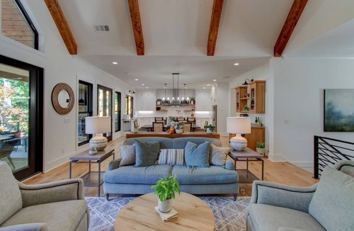 Reed Creek House | 5BR Luxury Lakefront w/Private Dock, Hot Tub, and Fire Pit. Pet Friendly!