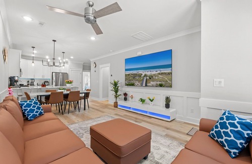 Longs House | 5Kings waterfront Villa Near golf Beach Barefoot