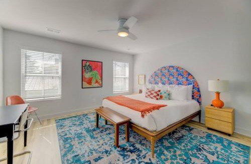 Columbia House | 6 King BR-Across from Township