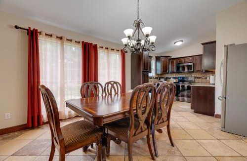 University Hills and Windsor Park House | 6 Mi to Dtwn: Austin Home w/2 Patios & Grill