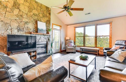 Mountain Air House | 6 Mi to Pisgah Nat'l Forest! Condo w/Serene Views