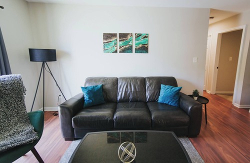 Downtown Apartment | 6 Mins Walk to Transfer Co Food Hall/Downtown #C