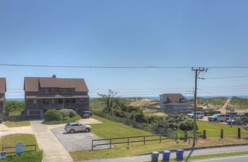 Nags Head House | 6027 Off The Bucket List * 4 Min Walk to Beach * Private Pool * Jetted Tub