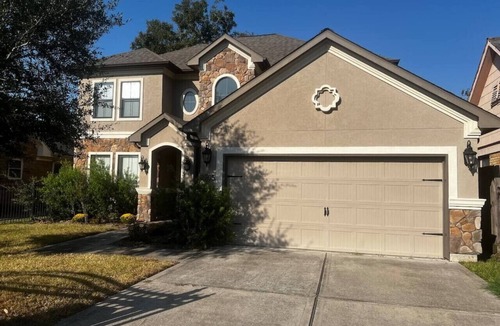 South Central Houston Cottage | 641 4 Bedrooms Luxurious Baths Open Living