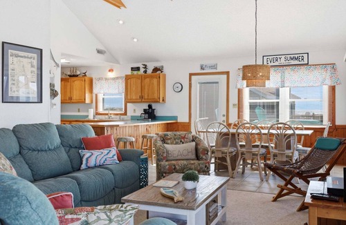 South Nags Head House | 6503-C'est Sea Bon,| Oceanside | South Nags Head | Sleeps 8