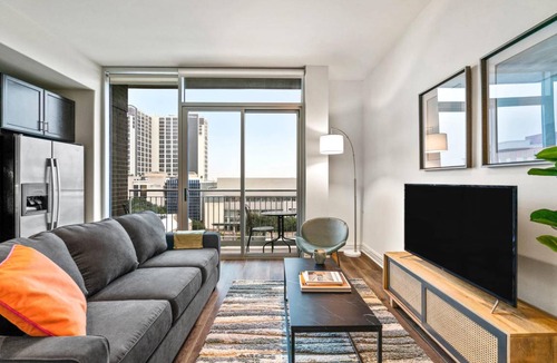 Waller Creek District Apartment | 68 m² Apartment ∙ 1 bedroom ∙ 4 guests