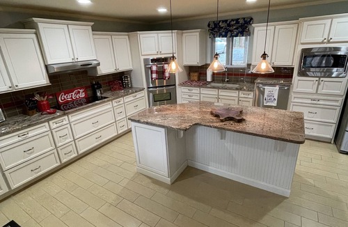 Reed Creek House | 6BR/4.5BA lakefront house with private dock - sleeps 14+