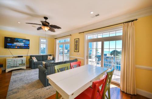 Myrtle Beach Apartment | 6BR Luxury Vacation Home - Unbeatable Location and View