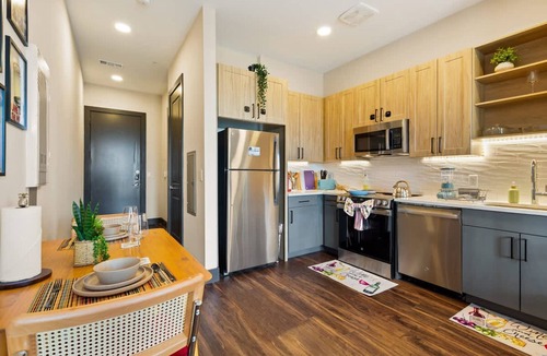 North Burnet Apartment | 6min to Domain 12min DT Balcony Free Parking