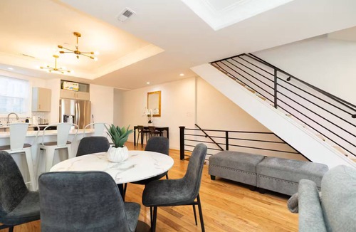 Truxton Circle Apartment | 7 bdrm 7 bth 3 kitchens NW DC w/parking & balcony