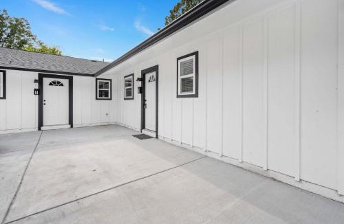 East Durham House | 7 Min walk to Golden Belt - 4 Min Drive to Downtown - 7 to Duke