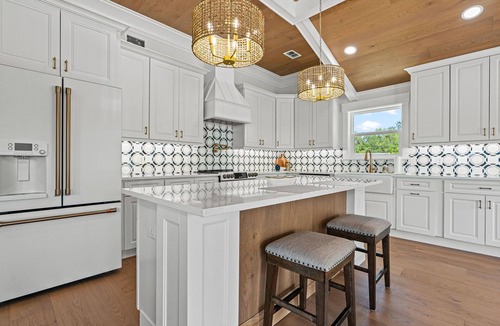 Springs at Kings Bay House | 7 Springs Riverfront in Crystal River. Come Swim with the Manatees!