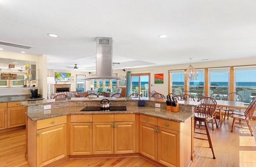 South Nags Head House | 7080 Cool Breeze * Pool * Elevator * Dog Friendly