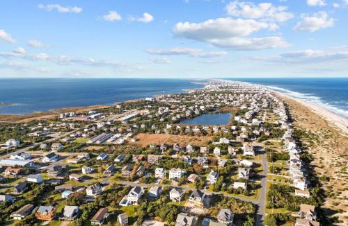 Salvo House | 7214 - Bakin in the Sun by Resort Realty
