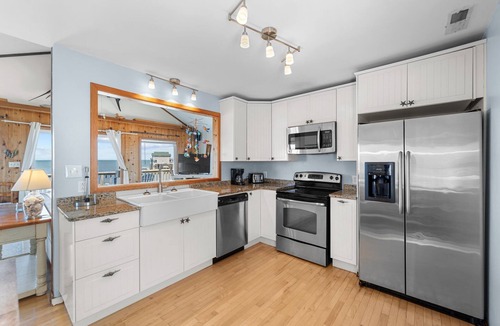 Brigands' Bay House | 7821- Sunset Clun, Soundfront pet friendly 3 bedroom home in Frisco!