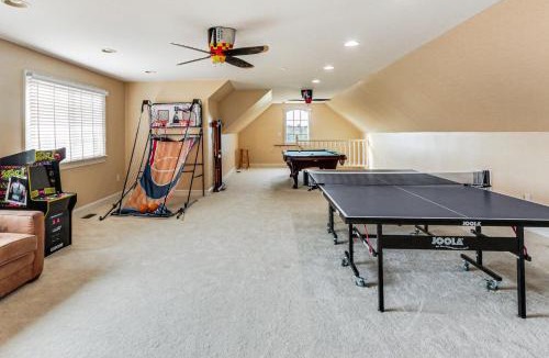 Gettysburg House | 8 Mi to Dtwn: Expansive Estate in Gettysburg!