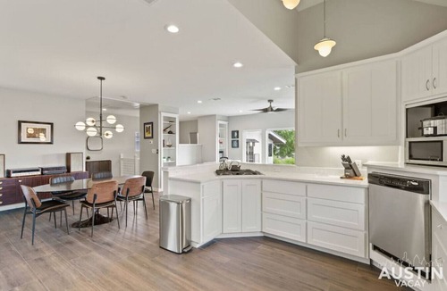 Central East Austin House | 808 B xxxxxxxxxxxxxx