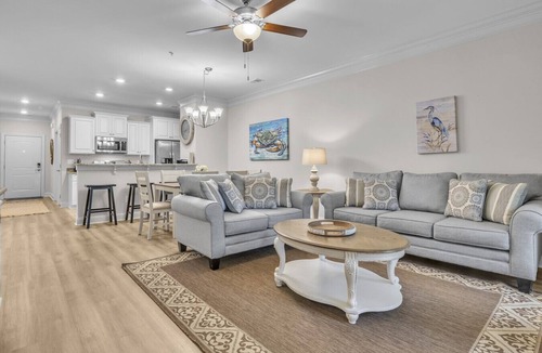 Murrells Inlet Apartment | 81 Delray Drive 1D 3 bedroom condo with pool steps to the Marshwalk