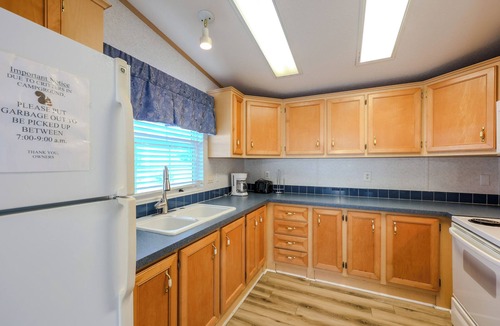 Myrtle Beach Cabin | 8101 Seascape Deluxe- Sleeps 8