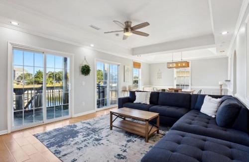 Brigands' Bay House | 8625 - Blue Crush