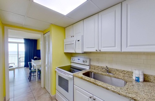 Myrtle Beach Condo | 8th-floor oceanfront condo with beach views, balcony, hot tubs, pools, gym, AC