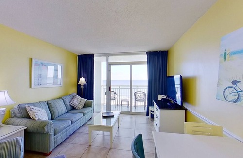 Myrtle Beach Condo | 8th-floor oceanfront condo with beach views, balcony, hot tubs, pools, gym, AC
