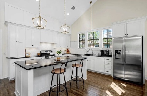 Brazos House | 8th Street Cottage