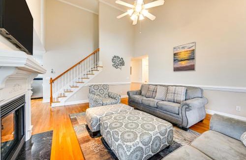 Greenville House | 9 Mi to Dtwn: Greenville Home w/Screened Patio!
