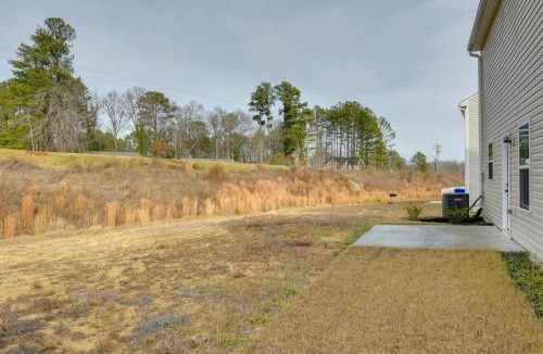 Durham House | 9 Mi to Duke University: Spacious Home w/Yard!