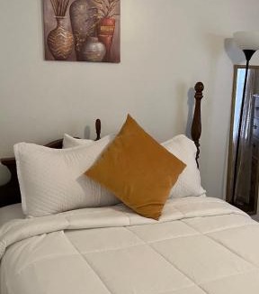 North Charleston House | A Cozy Spot on Montague