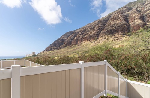 Makaha Valley Apartment | A Gem btw Mountain & Ocean