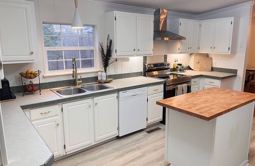 Chesterfield County House | A Nordic cozy farm house, great green area,