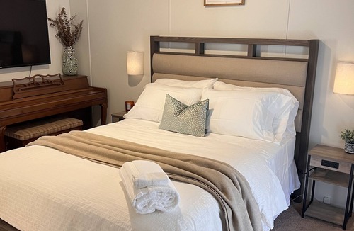 Chesterfield County House | A Nordic cozy farm house, great green area,