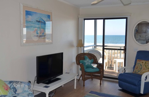 Murrells Inlet Condo | A Place at the Beach II 2I - Oceanfront in Garden City Beach