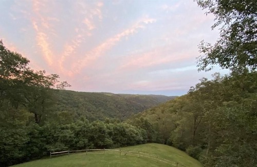 Dan River House | A Private escape just off Parkway at Groundhog Mountain