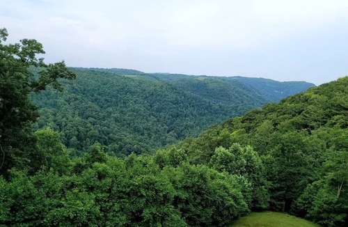 Dan River House | A Private escape just off Parkway at Groundhog Mountain