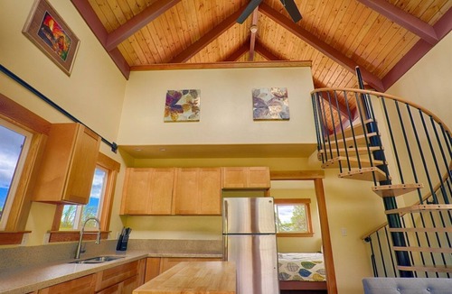 Hilo Cabin | A Rainforest Eco-Lodge on the Hamakua Coast