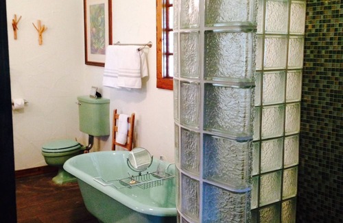 Ennis House | A Romantic, Family And Pet Friendly Guest House.