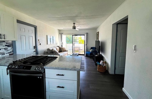 Historic Kailua Village Apartment | A Slice of Paradise in Kona - walk to stores, restaurants and the beach